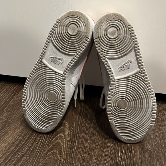 Nike Court Vision Low Next Nature Sneaker - Picture 6 of 7